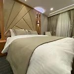 Besiktas Vip & *