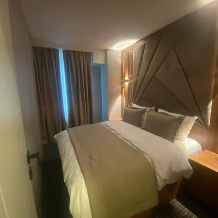 Besiktas Vip & Hostel *