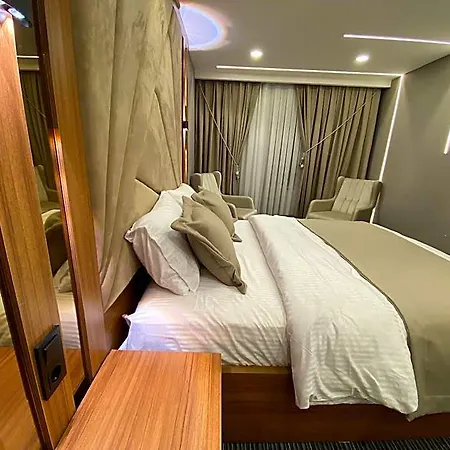 Besiktas Vip & *