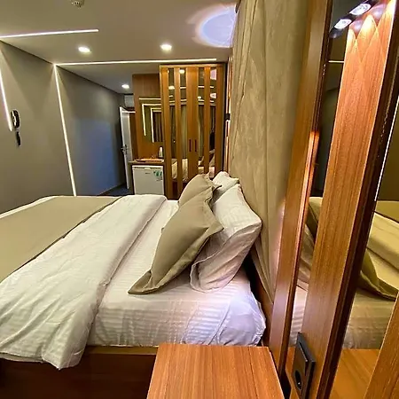 Vandrarhem Besiktas Vip & *